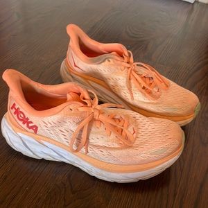 Hoka Clifton 8